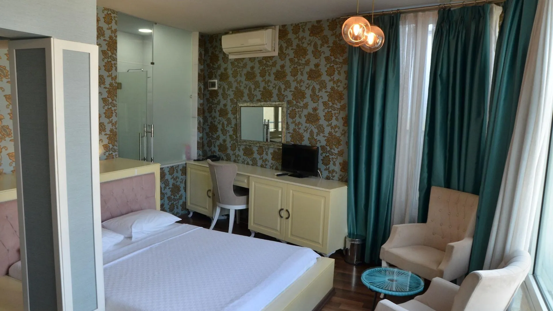 Miller Hotel Стамбул